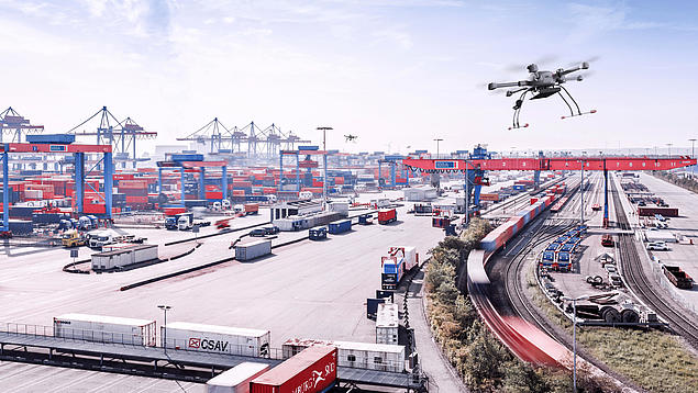 Impression Container Terminal Altenwerder mit Drohne Bahn, Drohne, Blocklager und Containerbrücken am Container Terminal Altenwerder