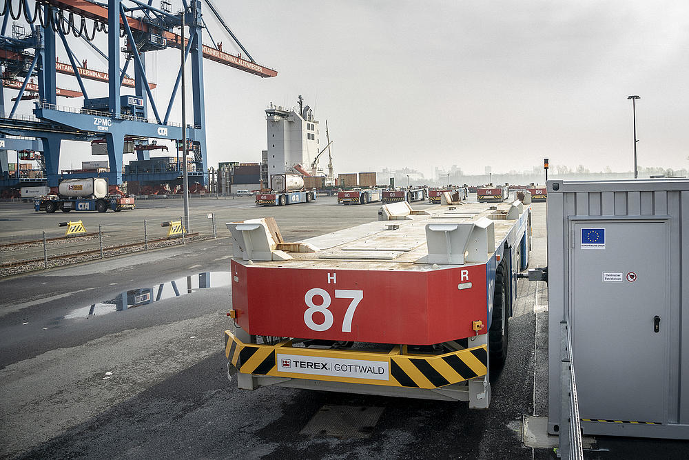 AGV charging station